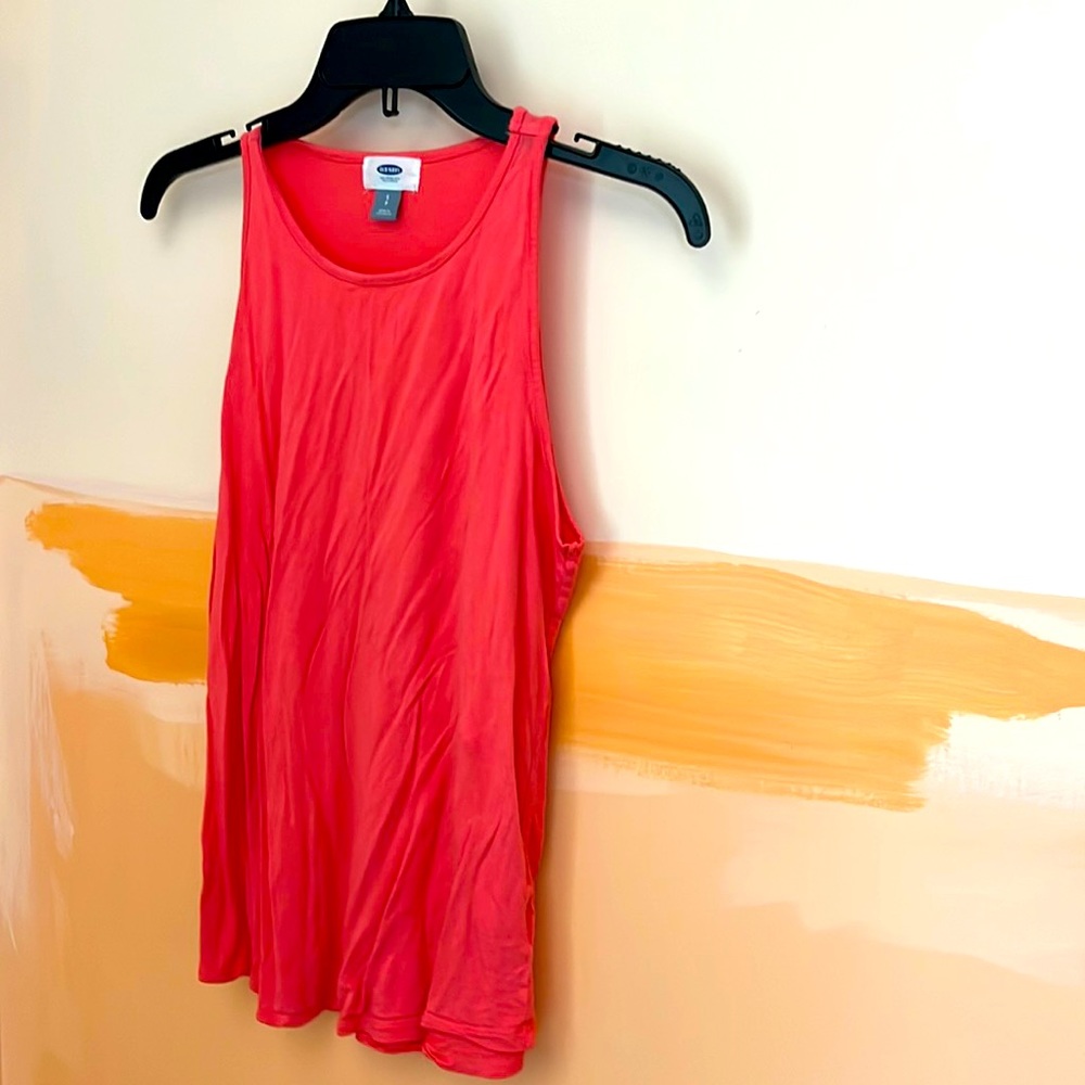 Women’s knot top